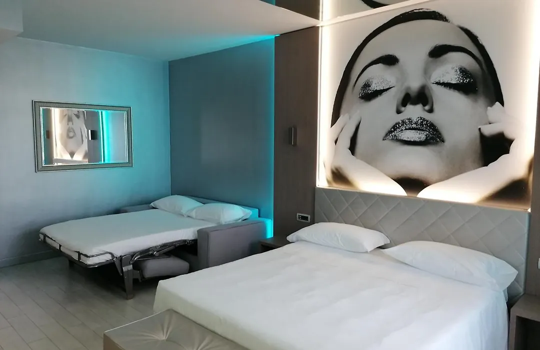 Hotel Camelia-1